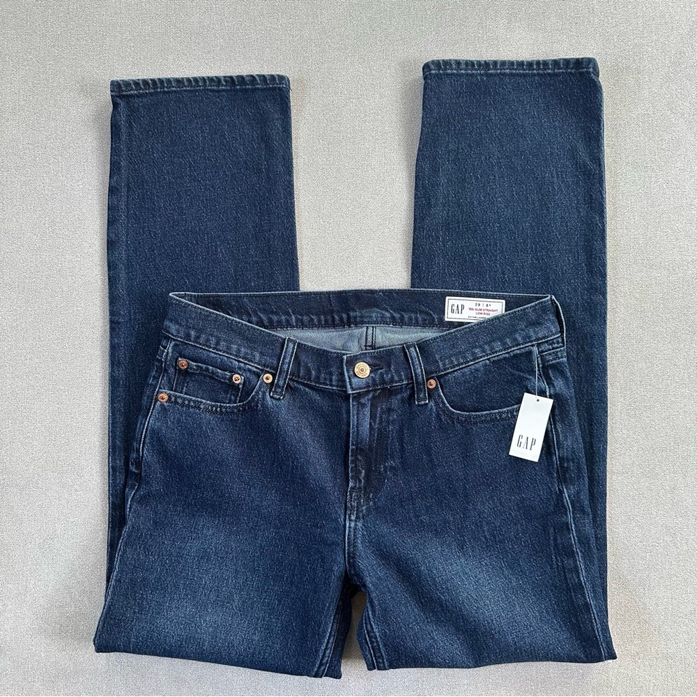 GAP Women's 90s Slim Straight Low Rise Jeans. 29/8 Short. New
